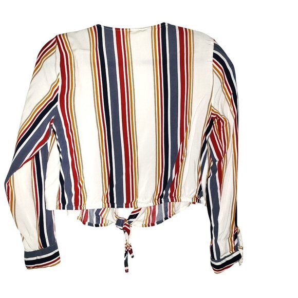 NO BOUNDARIES | Multi-Color Cross Over Front Tie Crop Top - Picture 3 of 12